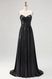 Robe de soirée longue plissée en satin doré chic avec décolleté en V profond et coupe trapèze