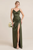 Robe de demoiselle d’honneur maxi en satin olive avec fente