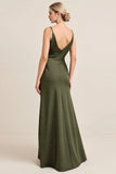 Robe de demoiselle d’honneur maxi en satin olive avec fente