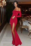Robe de Gala fourreau épaules dénudées en satin bordeaux avec fente