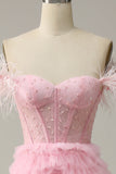 Une ligne de l’épaule Corset Rose Robe de Soirée avec des plumes à volants