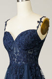 Une ligne Spaghetti Straps Navy Prom Robe avec appliques