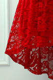 Robe asymétrique en dentelle rouge foncé