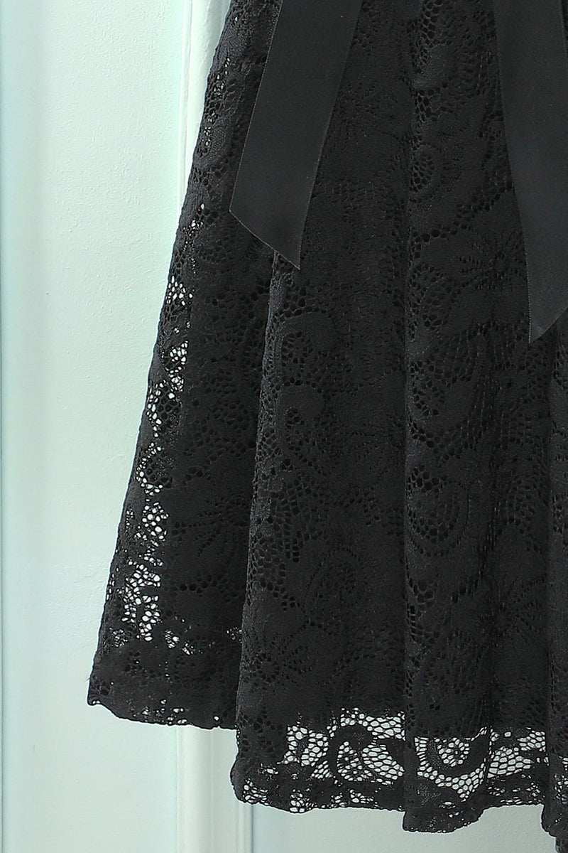 Charger l&#39;image dans la galerie, Robe noire en dentelle à manches courtes