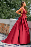 Robe de bal en satin bordeaux