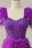 Charger l&#39;image dans la galerie, Une robe de Soirée longue violette avec des plumes perlées