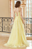 Magnifique A Line Spaghetti Straps Yellow Long Prom Robe avec Appliques