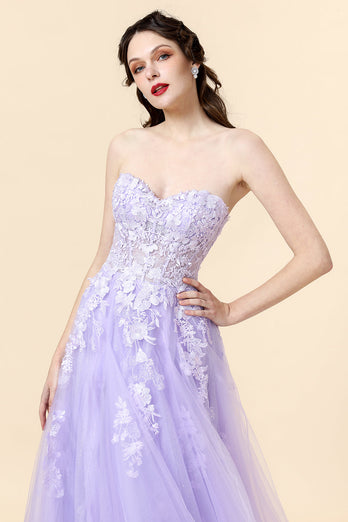 Une robe de bal longue longue Sweetheart Purple avec des appliques