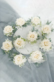 Corsage de poignet Ivoire et hommes boutonnière ensemble pour bal de fin d’année