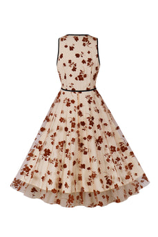 Une robe vintage abricot à col en V avec Appiques