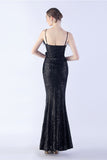 Robe formelle à paillettes à bretelles spaghetti noires avec plumes