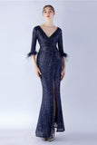 Robe formelle fourreau à demi-manches à col en V à paillettes bleu marine avec plume