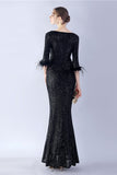 Robe formelle fourreau à demi-manches à col en V à paillettes bleu marine avec plume
