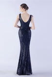Robe de soirée perlée à col en V à col en V lilas avec plume