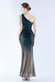 Robe de soirée à une épaule à une épaule en plumes moulées perlées noires scintillantes avec fente