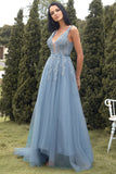 Robe de bal bleue longue ligne avec appliques