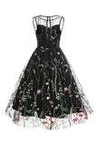 Une ligne Jewel Black Vintage Dress avec broderie