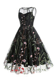 Une ligne Jewel Black Vintage Dress avec broderie