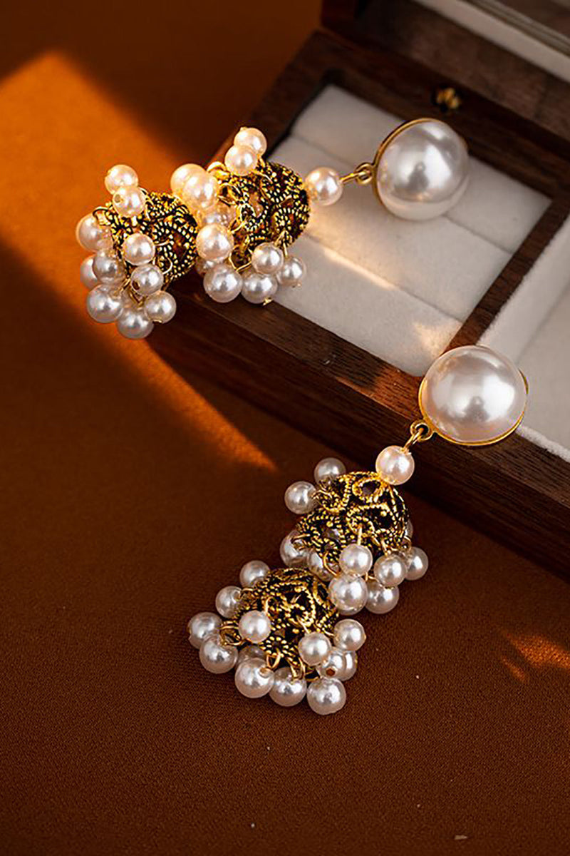 Charger l&#39;image dans la galerie, Boucles d’oreilles à pompons vintage Golden Pearl French Court Style