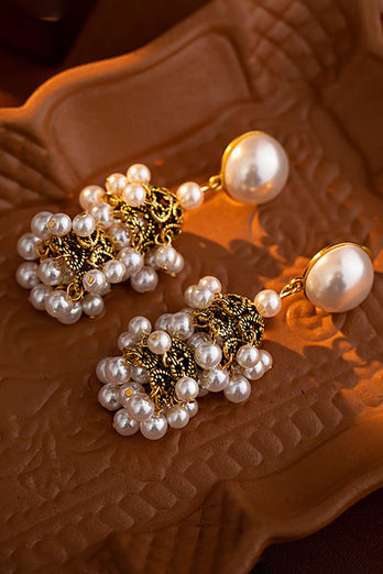 Boucles d’oreilles à pompons vintage Golden Pearl French Court Style