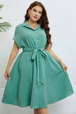 Robe d’été verte à manches courtes plus grande taille avec ceinture