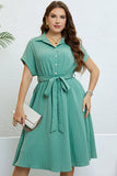 Robe d’été verte à manches courtes plus grande taille avec ceinture
