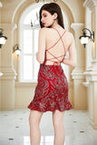 Robe de cocktail bordeaux à lacets avec appliques