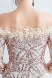 Robe de Soirée dorée à paillettes scintillantes avec plumes