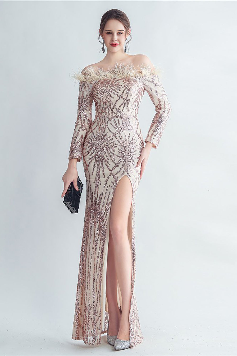 Robe de Soirée dorée à paillettes scintillantes avec plumes