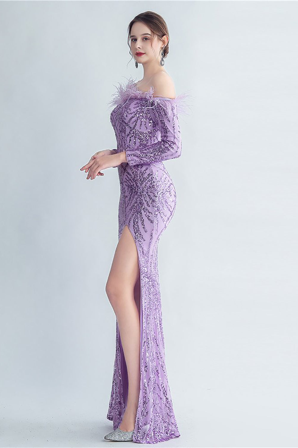 Robe de Soirée dorée à paillettes scintillantes avec plumes