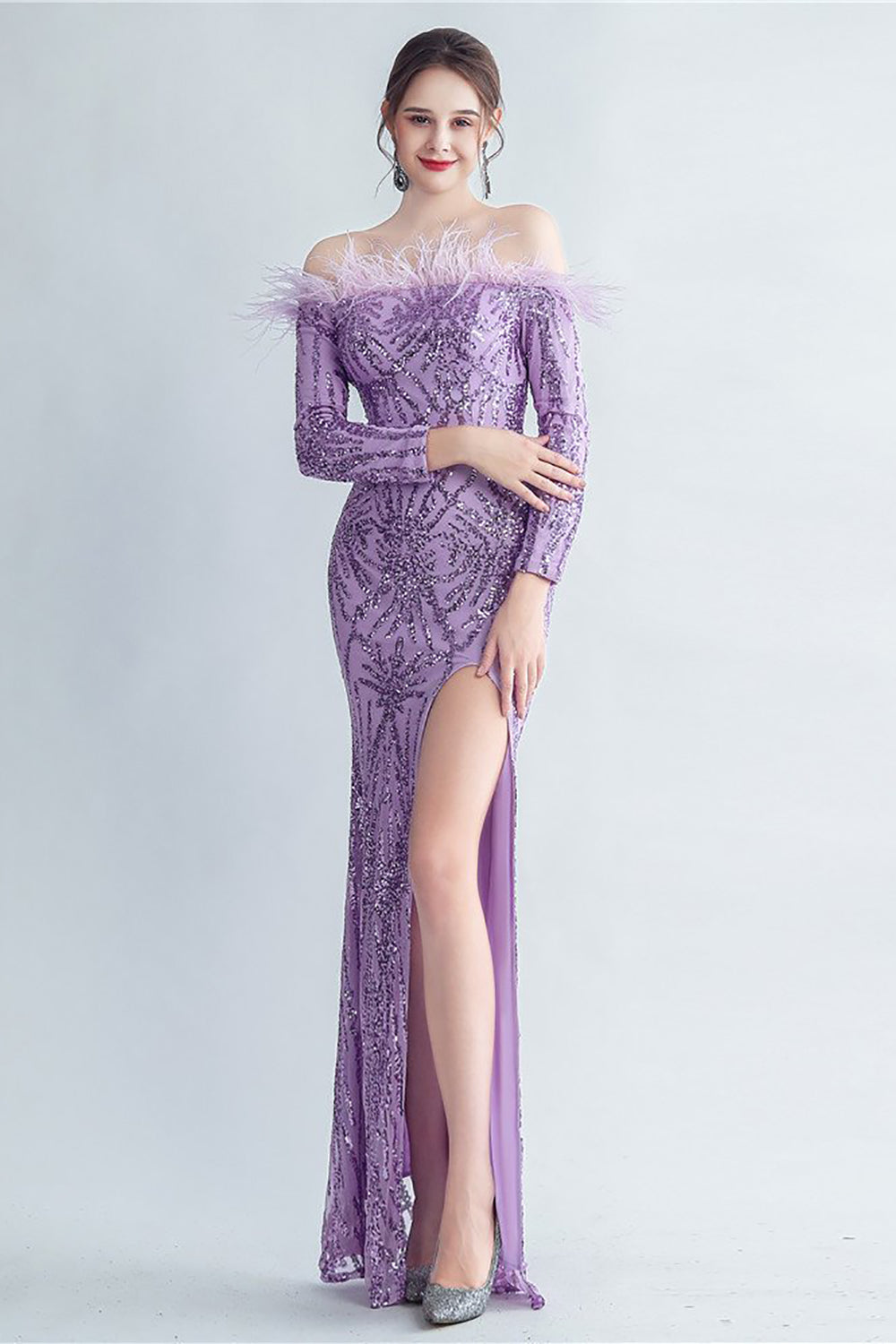 Robe de Soirée dorée à paillettes scintillantes avec plumes
