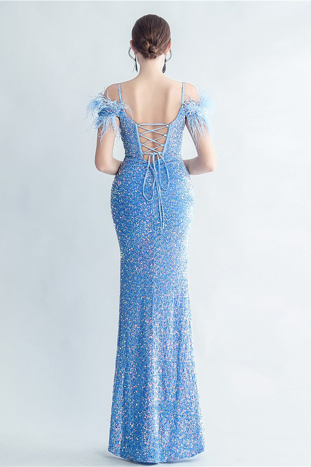 Cold Shoulder Sequins Blue Corset Robe de bal avec plumes