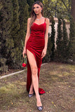 Robe de soirée longue froncée à bretelles spaghetti noires avec fente