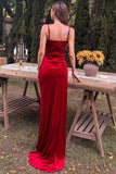 Robe de soirée longue froncée à bretelles spaghetti noires avec fente