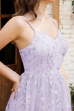 Robe de bal en dentelle à bretelles spaghetti lilas