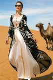 Broderie de fleurs noires et blanches Abaya