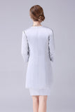 Fourreau argenté genou longueur mère de la robe de mariée avec manteau