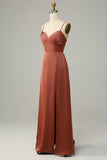 Brick Red Sheath Spaghetti Straps Satin Bridesmaid Robe avec fente