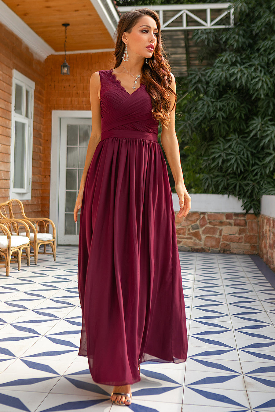 Robe longue bordeau mariage sale