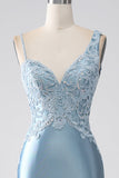 Gris bleu sirène bretelles spaghetti longue robe de soirée perlée avec appliques