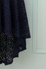 Charger l&#39;image dans la galerie, Robe à épaules dénudées bleu marine
