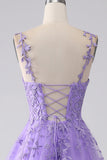 Robe de soirée longue à bretelles spaghetti trapèze lilas avec appliques