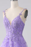 Robe de soirée longue à bretelles spaghetti trapèze lilas avec appliques