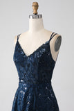 Robe de soirée longue à bretelles spaghetti bleu marine foncé avec fente