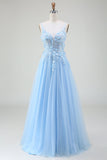 Robe de soirée bleu clair trapèze avec appliques