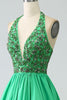 Charger l&#39;image dans la galerie, Robe de soirée dos nu vert satiné avec perles