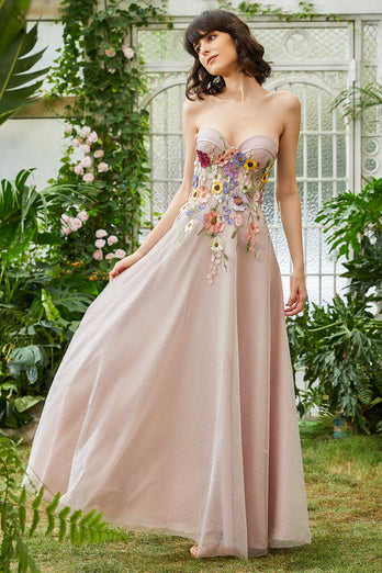 Elégante Une ligne robe d'invité de mariage longue sans bretelles blush avec des fleurs 3D