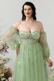 Une ligne de robe de bal vert épaule plus grande taille avec broderie