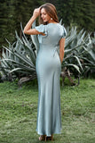 Robe de bal simple en satin bleu gris avec volants