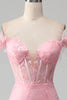 Charger l&#39;image dans la galerie, Sirène hors de l’épaule rose scintillant plumes corset robe de bal avec fente